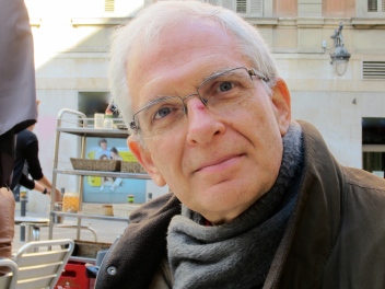 Josep M. Puig Rovira catedràtic de Teoria de l’Educació en la Facultat de Pedagogia de la Universitat de Barcelona i membre del Grup de Recerca en Educació Moral. 
